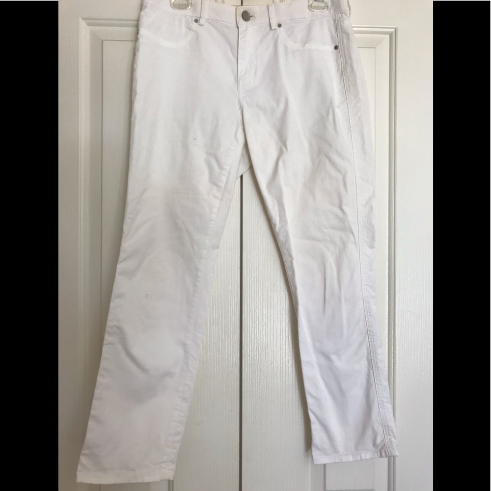 Cute Tahari White Jeans 👖 Size (10)